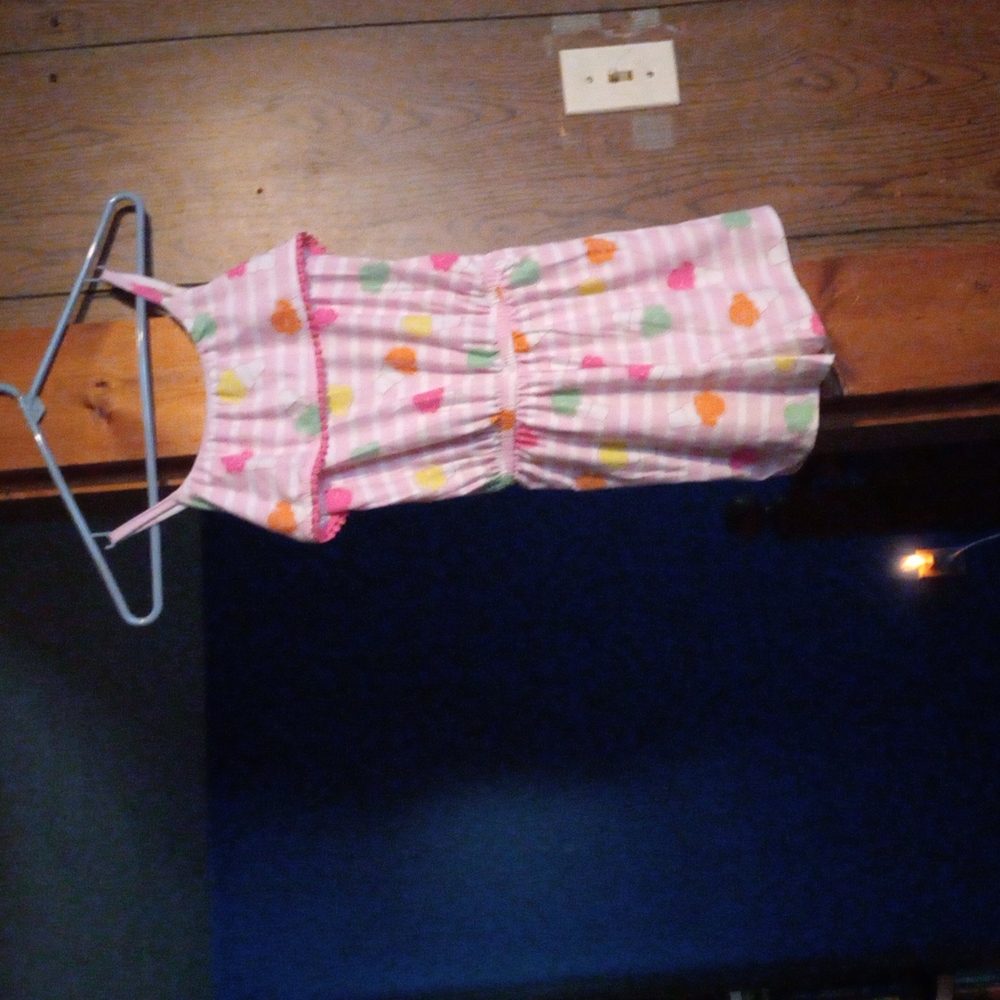 Extremely Me size 7/8 girls short ice cream design